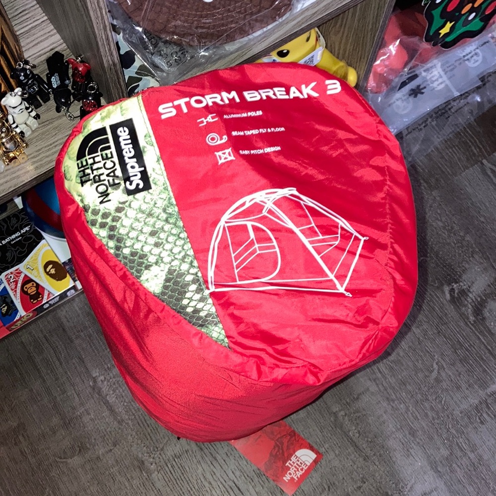 Supreme x The North Face Snakeskin Taped Seam Storm Break 3 Person Tent Box Logo